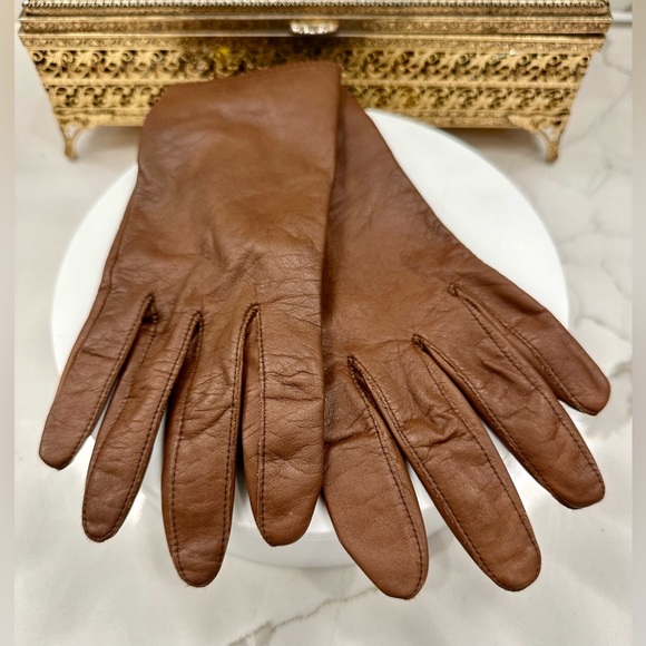 Vintage Isotoner - Lightly Lined Pecan Brown Leather Gloves - EUC size 7 1/2 - Picture 3 of 14